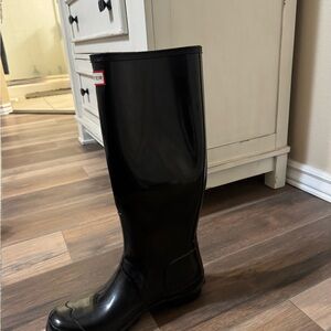 Hunter Women's Glossy Black Rain Boots